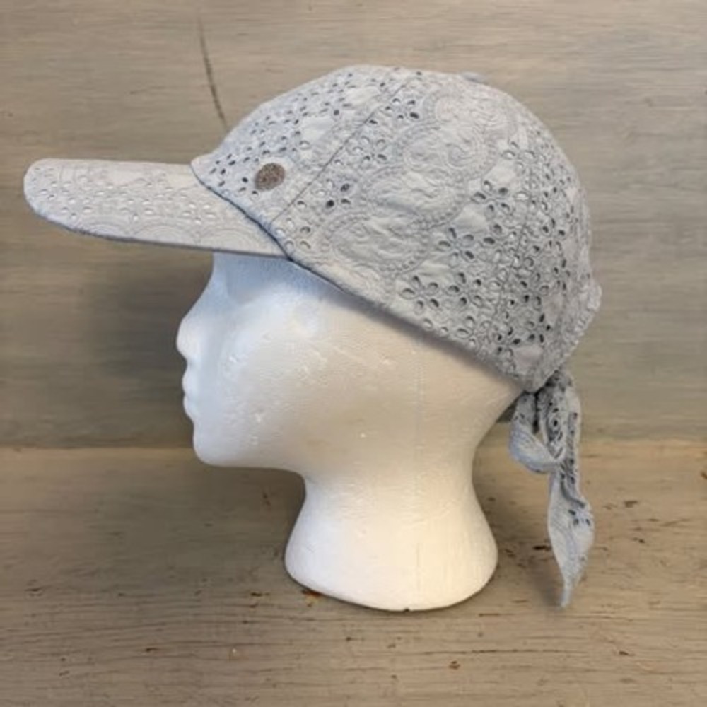 Vince Camuto 100% Cotton Pale Blue Eyelet Lace Adjustable Tie Baseball Cap GC - Picture 3 of 9